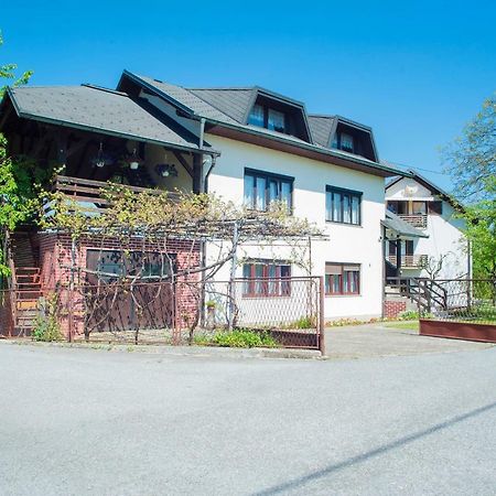 Ferienwohnung Cherry House Slunj Exterior foto