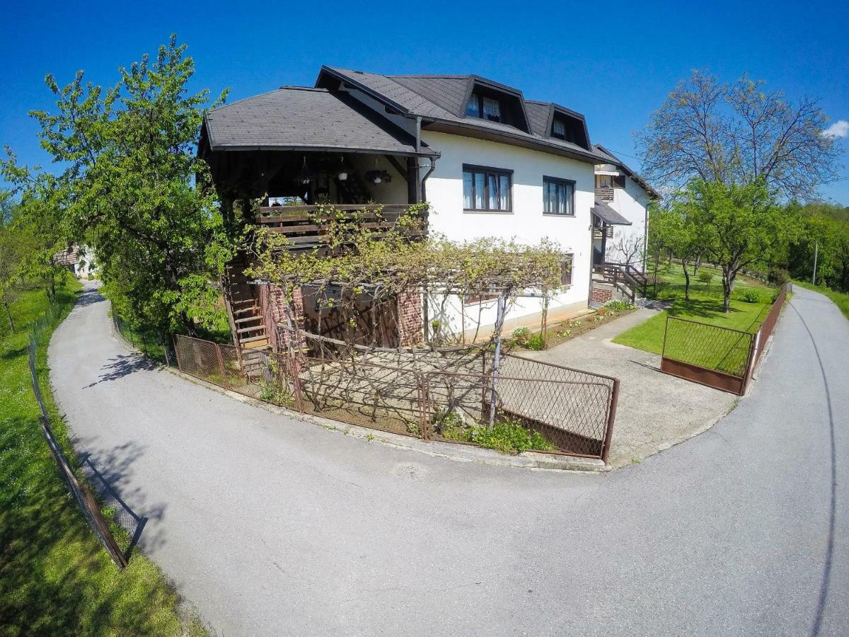 Ferienwohnung Cherry House Slunj Exterior foto